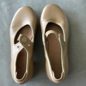 Bloch Tan tap shoes